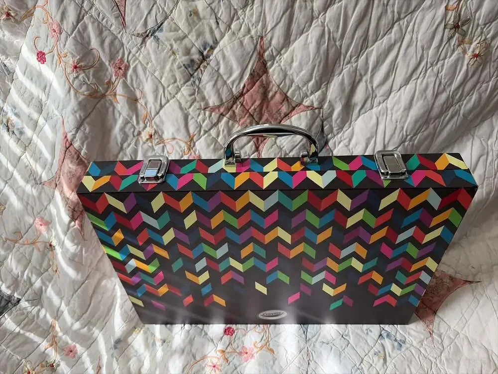 Crayola Chevron Pattern Art Case